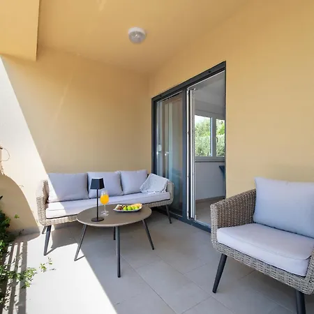 Odmoree Camp & Hostel Razanac Exterior photo