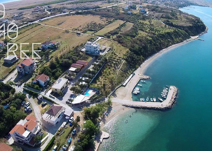 Odmoree Camp&Hostel