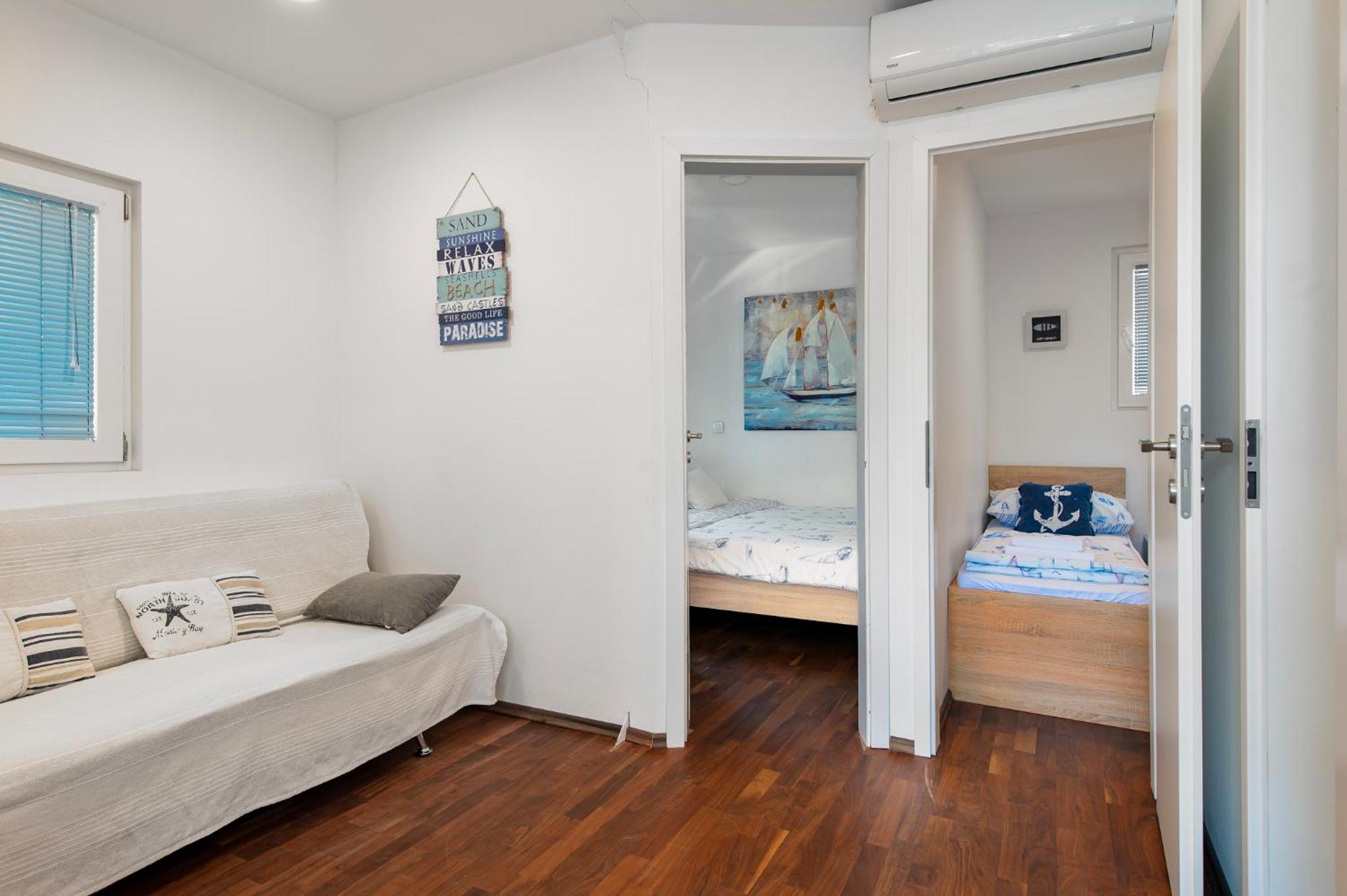 Odmoree Camp&hostel Hostel